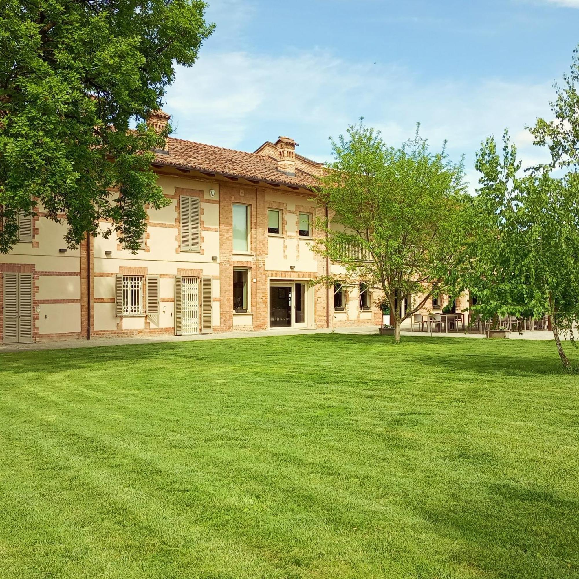 La Cascina Di Carlotta 1846 Agriturismo อัลบา ภายนอก รูปภาพ